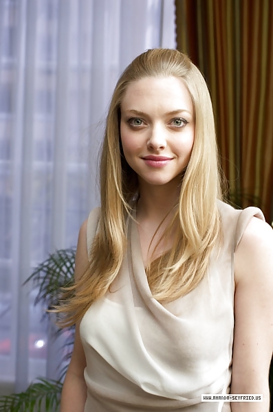 Amanda Seyfried Collection (avec Des Nus + Faux) #13644890