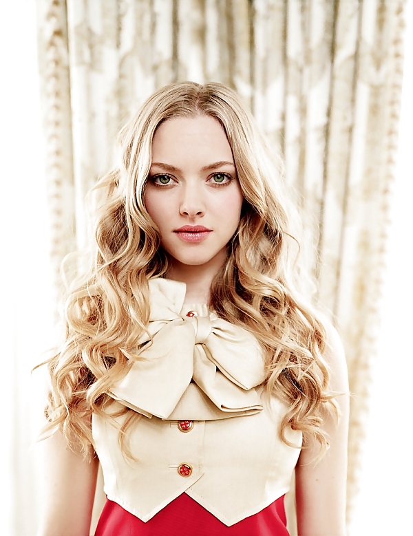 Amanda Seyfried Collection (With Nudes + Fakes) #13644936