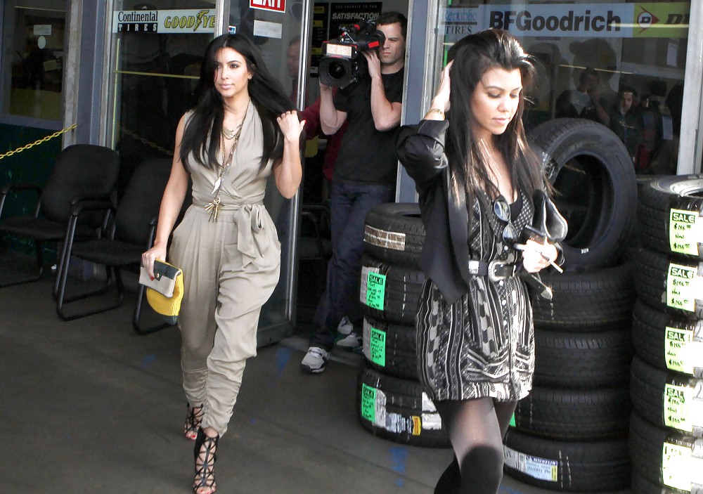 Kim kardashian candids en west hollywood
 #4493124