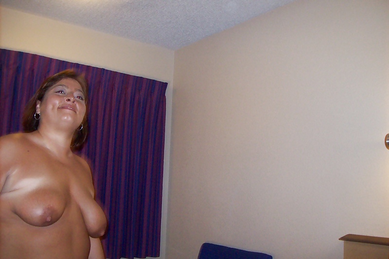 BBW HottwifeMacy gets her first dusky cock #9909069