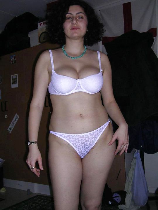 More from the arab FB pic traders - comment what you'd do! #18146456