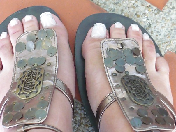 Chunky latina & her feet #4319854