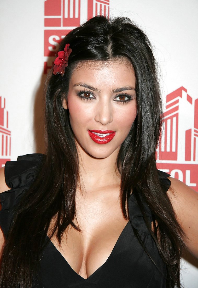 Kim Kardashian in Dashing Dress #4818536