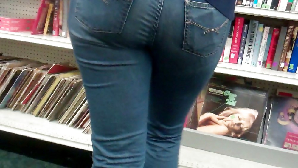 Großes Mädchen Arsch & Hintern In Jeans #8371174