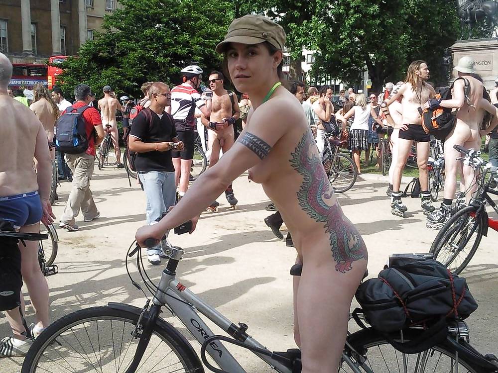 Sport naked bike #rec pussy on bycicle gallery2
 #2059393