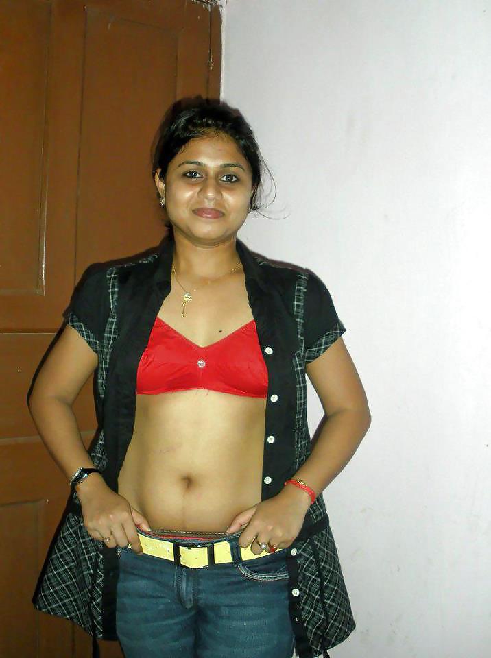 Indian ladies showing cleavage #8209878