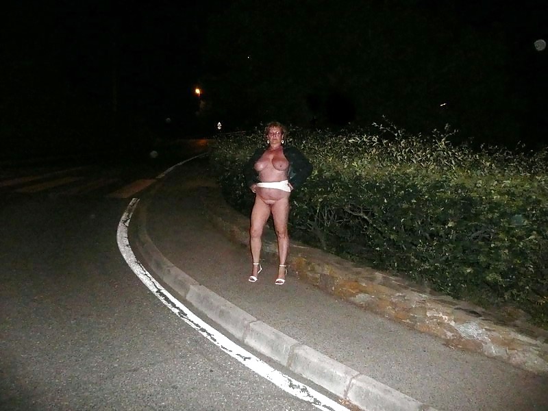OUTSIDE #22331933