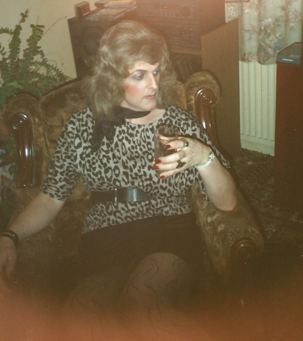 Erotogenic Extra of my tv ‘aunty’ Angie