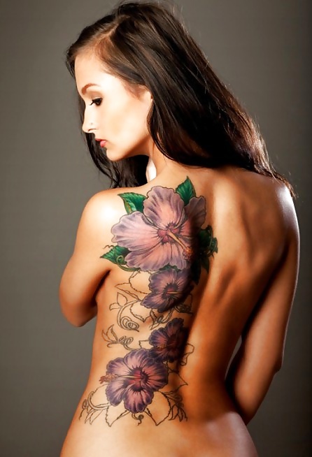 Actualización de la mujer del tatuaje
 #19696062