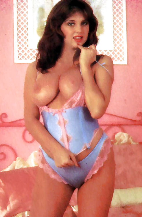 Busty Retro Queen - Julia Parton #9180254