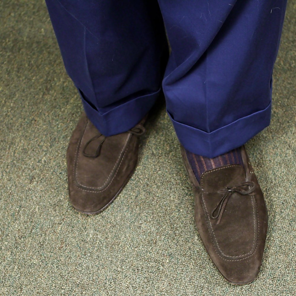 A appropriate cloth wardrobe #9513644