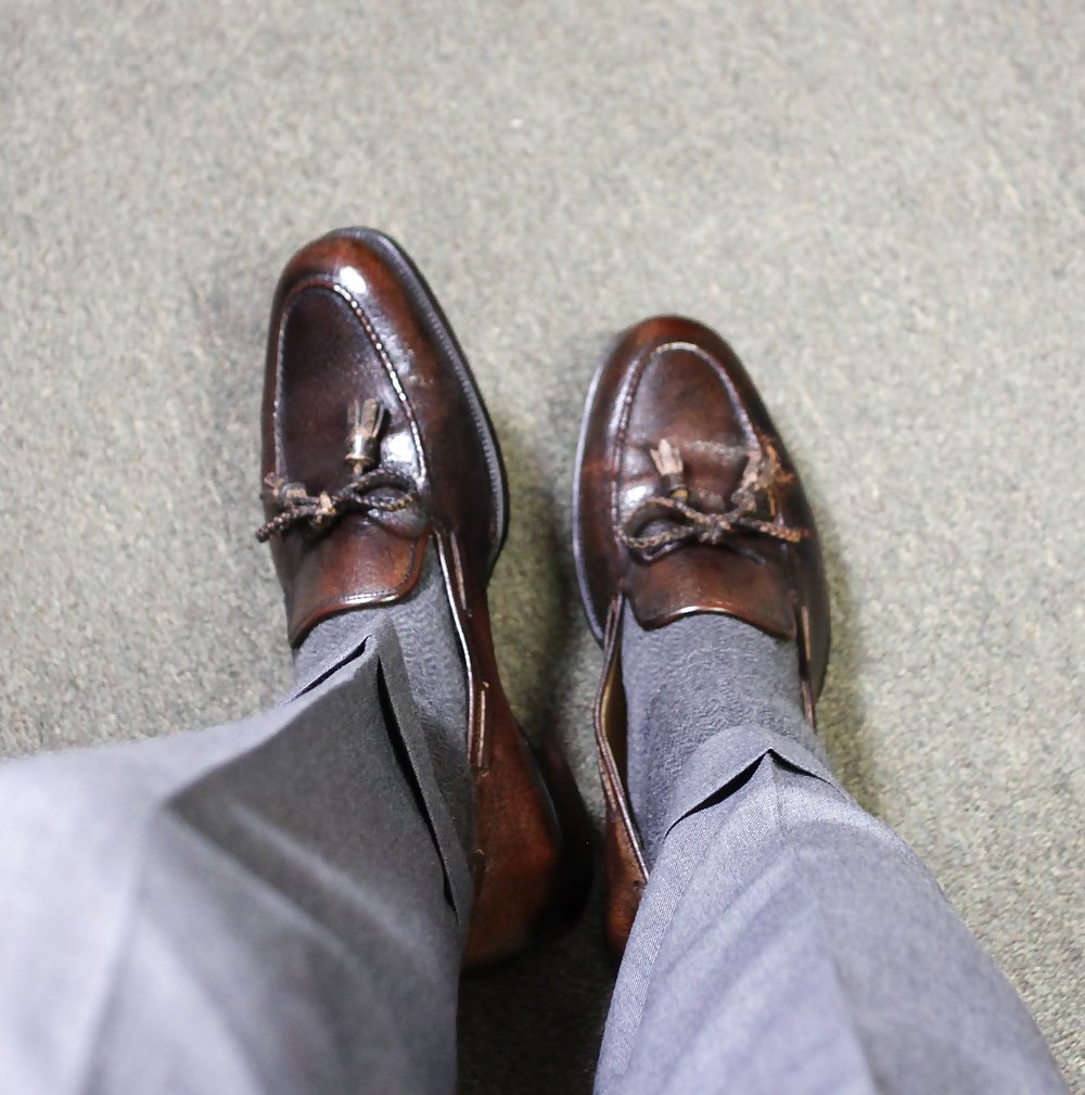 A appropriate cloth wardrobe #9513701