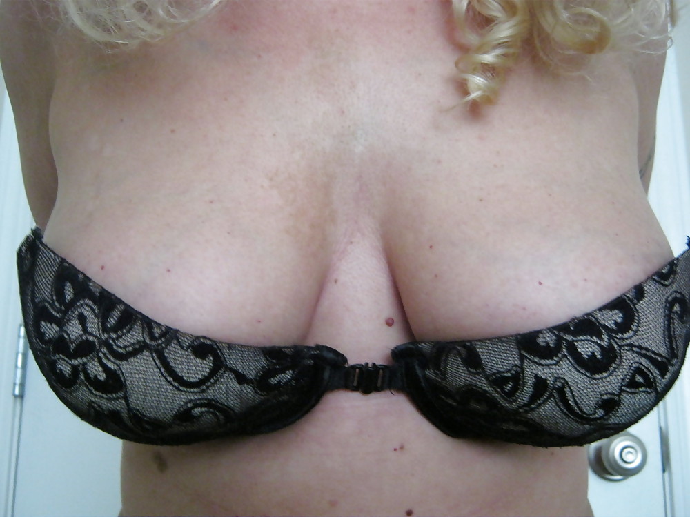 La Femme Leur Soutien-gorge De Vente Sur Le Net #12616310