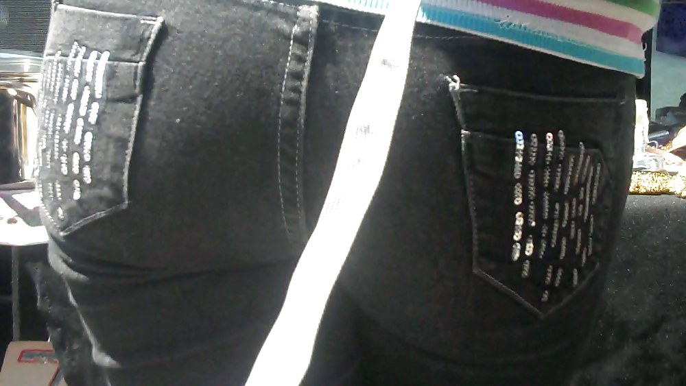 El amor a mirar el culo y el culo en los pantalones vaqueros fotos
 #3658060