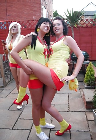 UK Sluts do Baywatch! #3468919