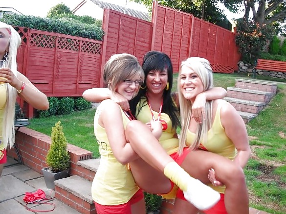 UK Sluts do Baywatch! #3468936