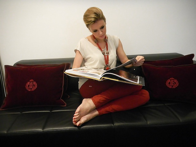 エレナ・バロロの足
 #16594671