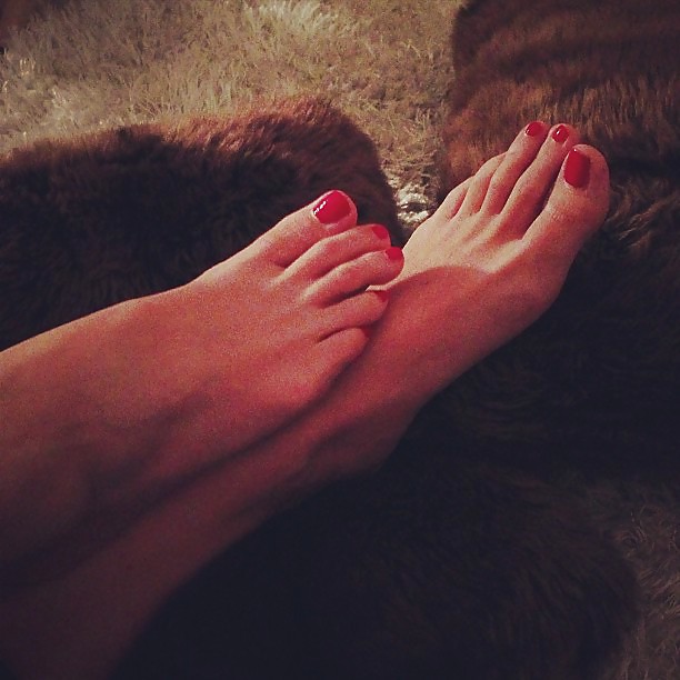 エレナ・バロロの足
 #16594687