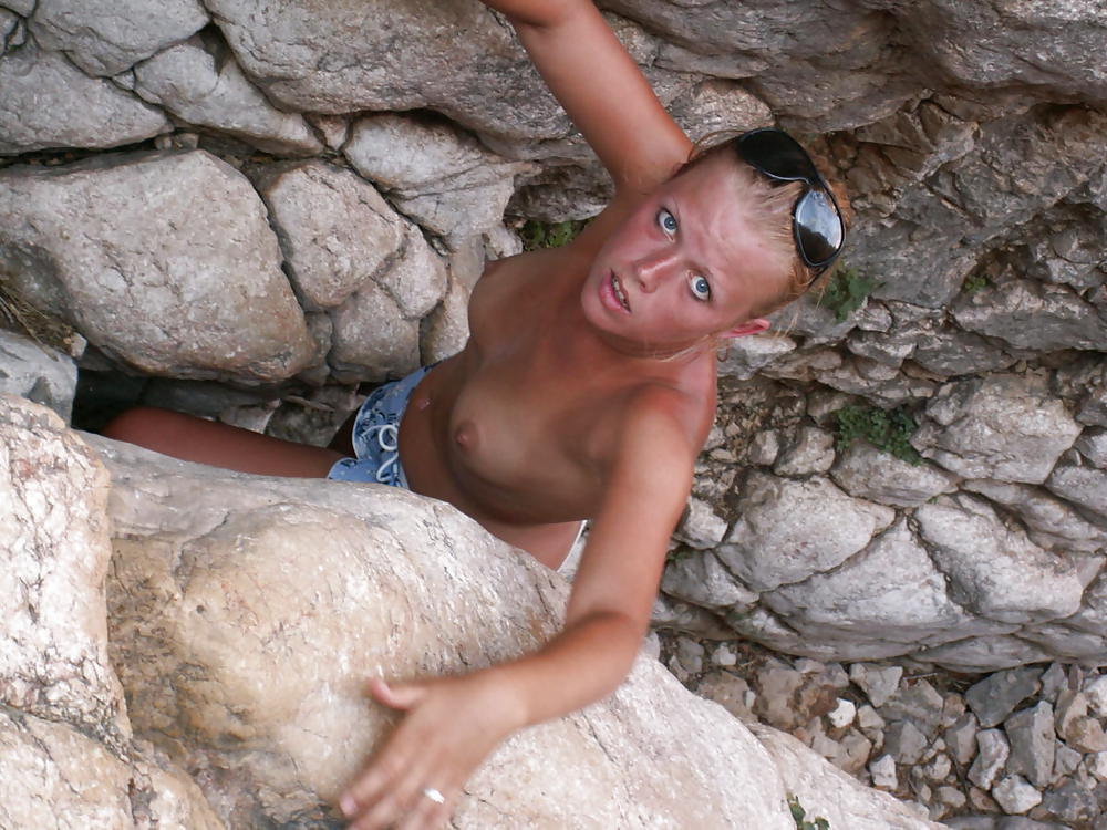 Blanke Titten am Strand und beim Wandern... #16509010
