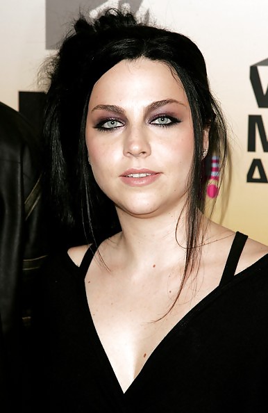 Amy lee
 #19172603