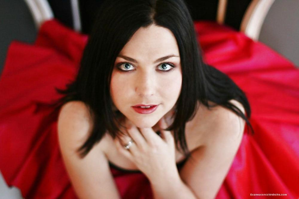 Amy Lee #19172670