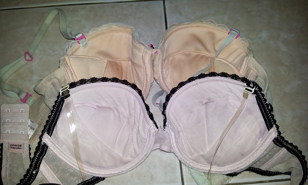 Cumming on my sister frens red padded bra cup #9388461