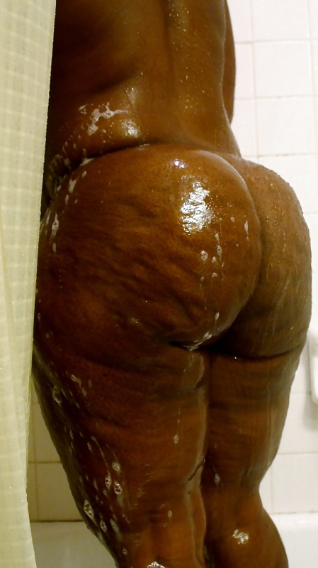 Thick Black MILF Washing Her Big Ass #19388052
