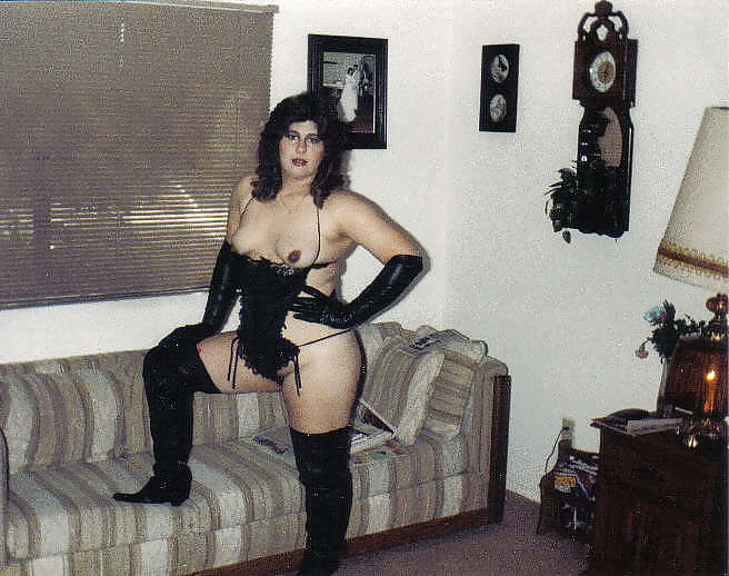 Mi ex en guantes y botas de muslo, añoro esos días :d
 #2921002