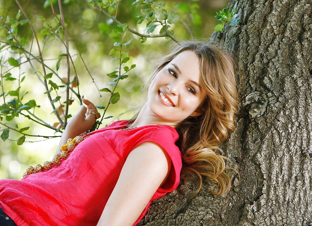 Bridgit mendler ultimo
 #15248470