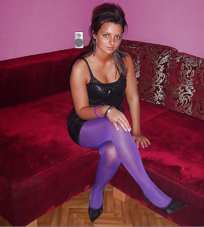 Amateurs in purple nylons #5120560