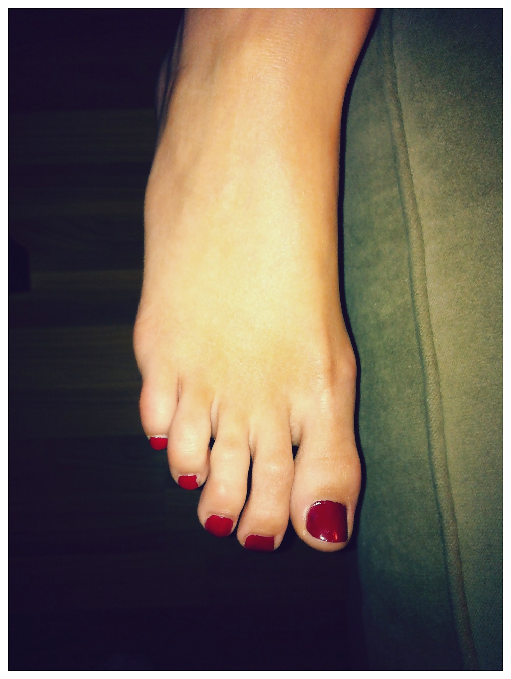 Los pies de Jackie y sus largos y sexys dedos.
 #17340939
