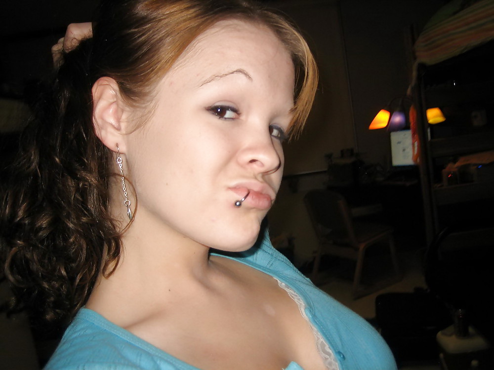 Smutdates.com user id cali8teen
 #8110418