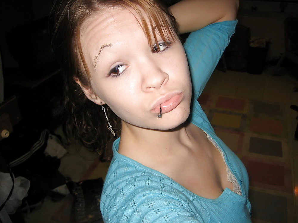 Smutdates.com user id cali8teen
 #8110430