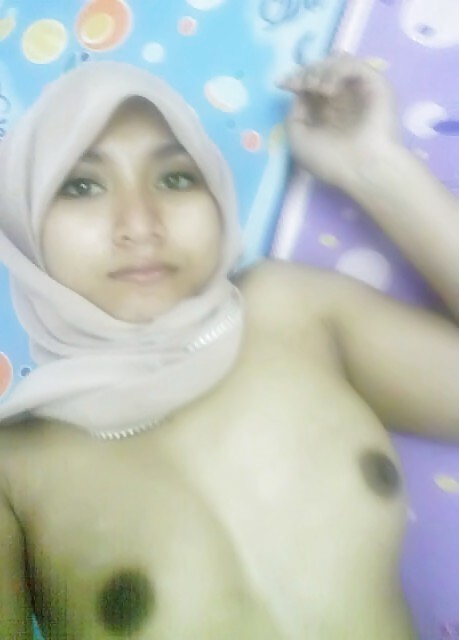 The Beauty of Amateur Indonesian Teen #13673584