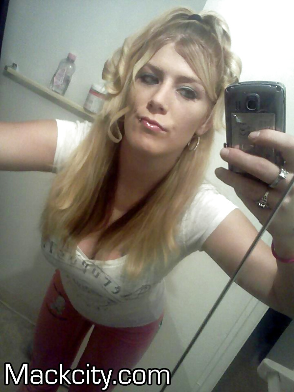 Mariah in regular mode. #17659952