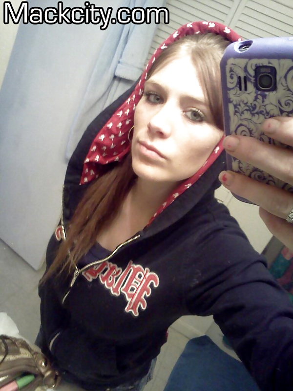 Mariah in regular mode. #17659985