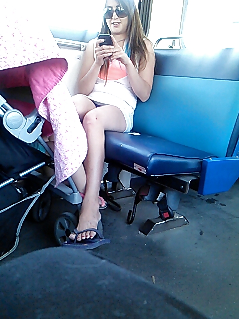 Voyeur 4 - not technically upskirt, but... #19060375