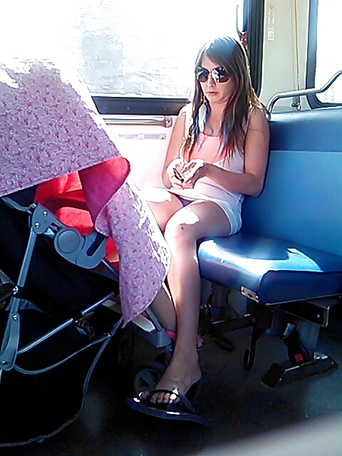 Voyeur 4 - not technically upskirt, but... #19060455