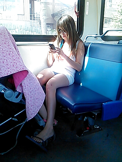 Voyeur 4 - not technically upskirt, but... #19060512