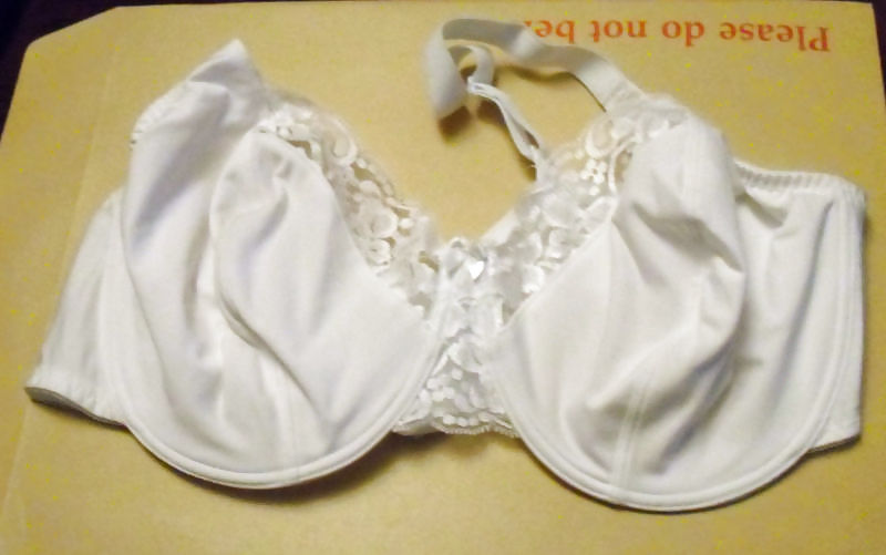 Used F Cups #12154460