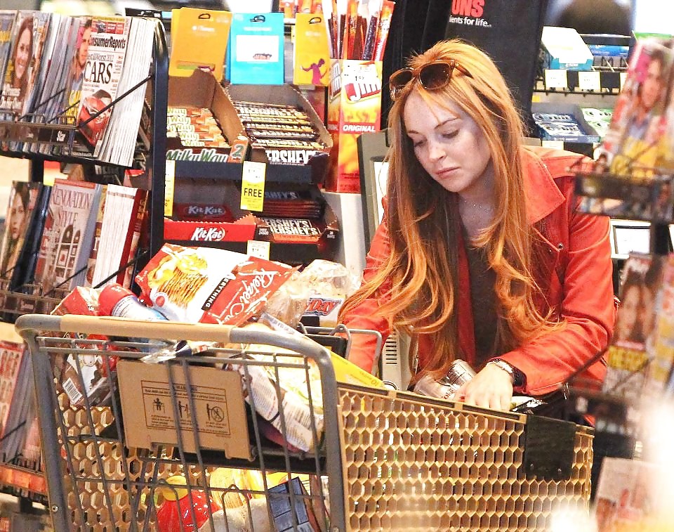 Lindsay Lohan ... di nuovo in rosso
 #12739056