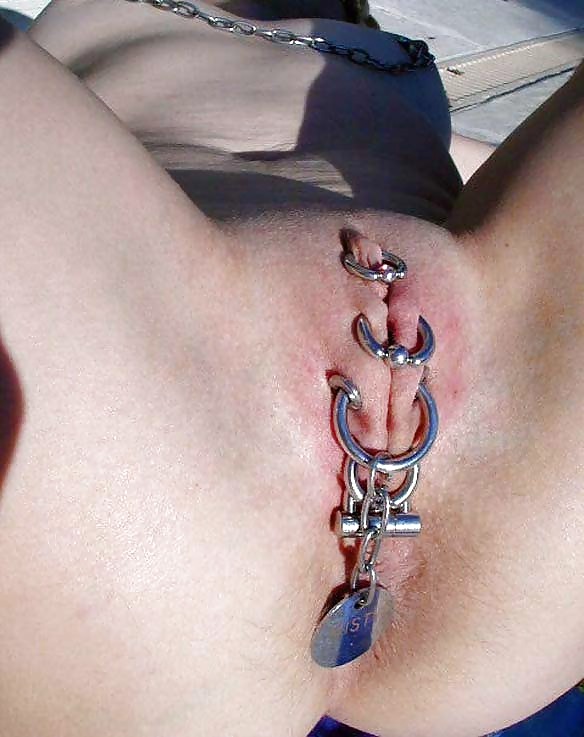 Ragazze con piercing e tatuaggi
 #1469701