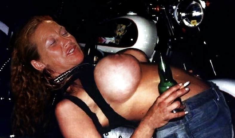 Milfs proud special edition II
 #8982685