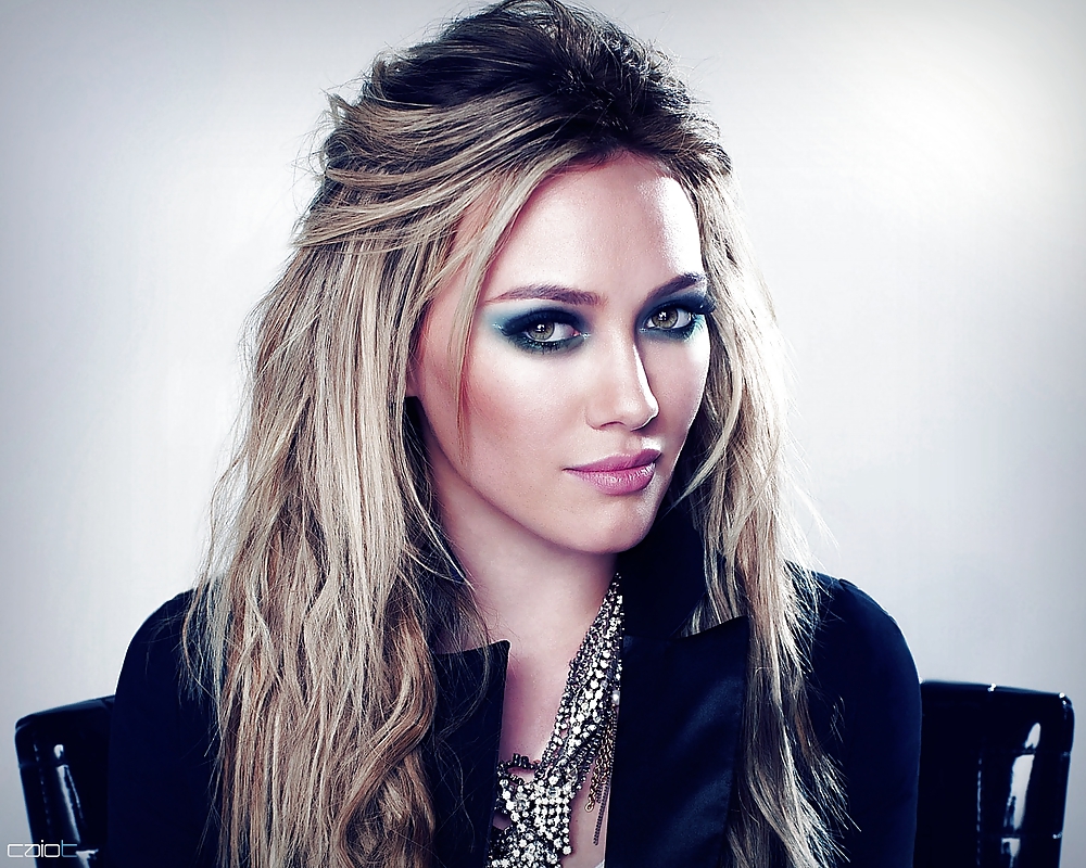 Hilary Duff #17384852