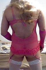 Crossdressing in rosa
 #9781142