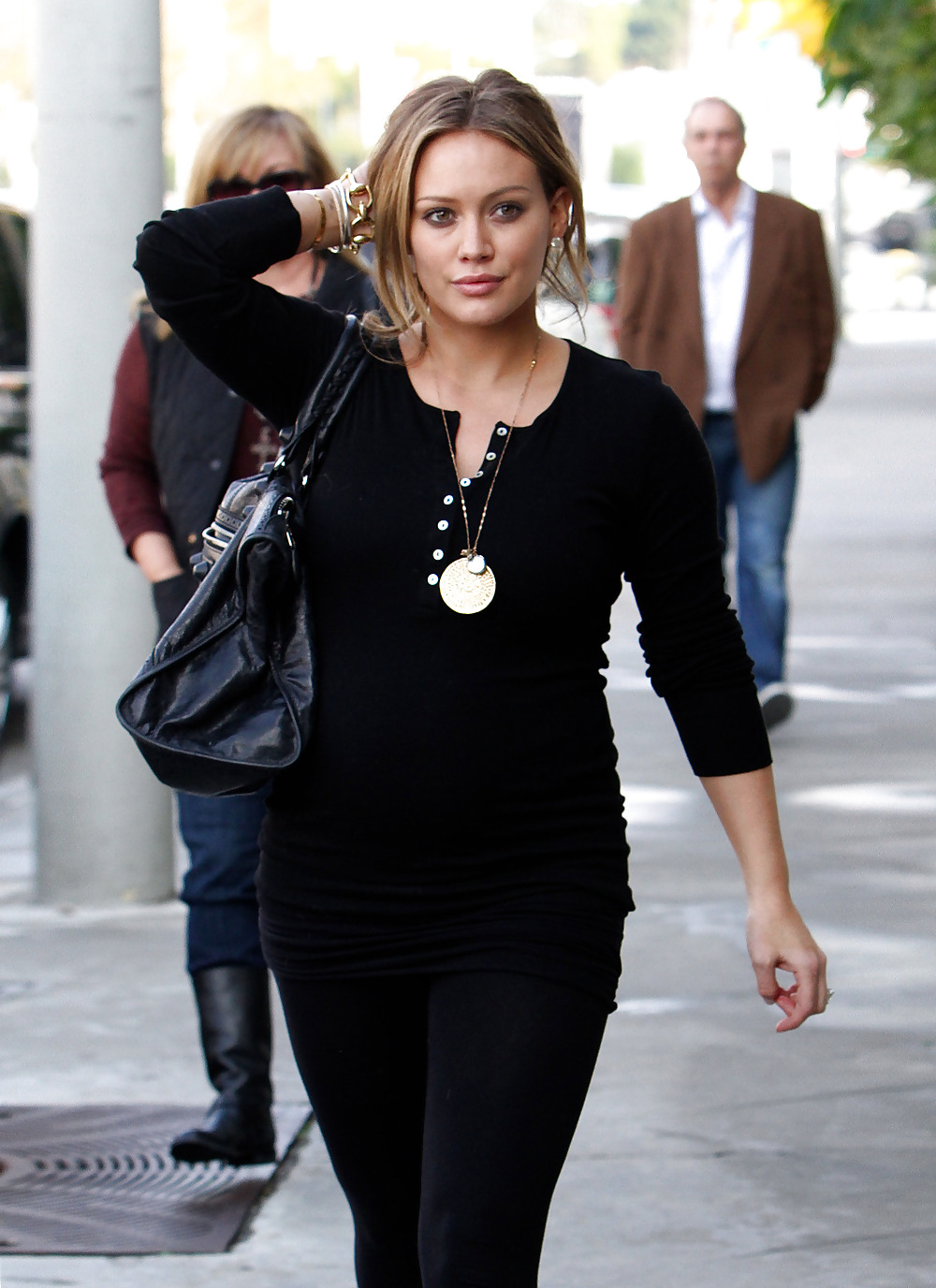 Hilary Duff Out Für Weihnachtseinkäufe In Beverly Hills #6639084