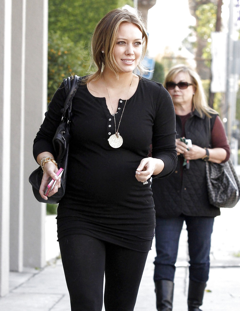 Hilary duff fuera para las compras de navidad en beverly hills
 #6639187