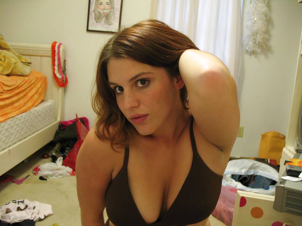 Curvy brunette not-nude but super sexy #8474040