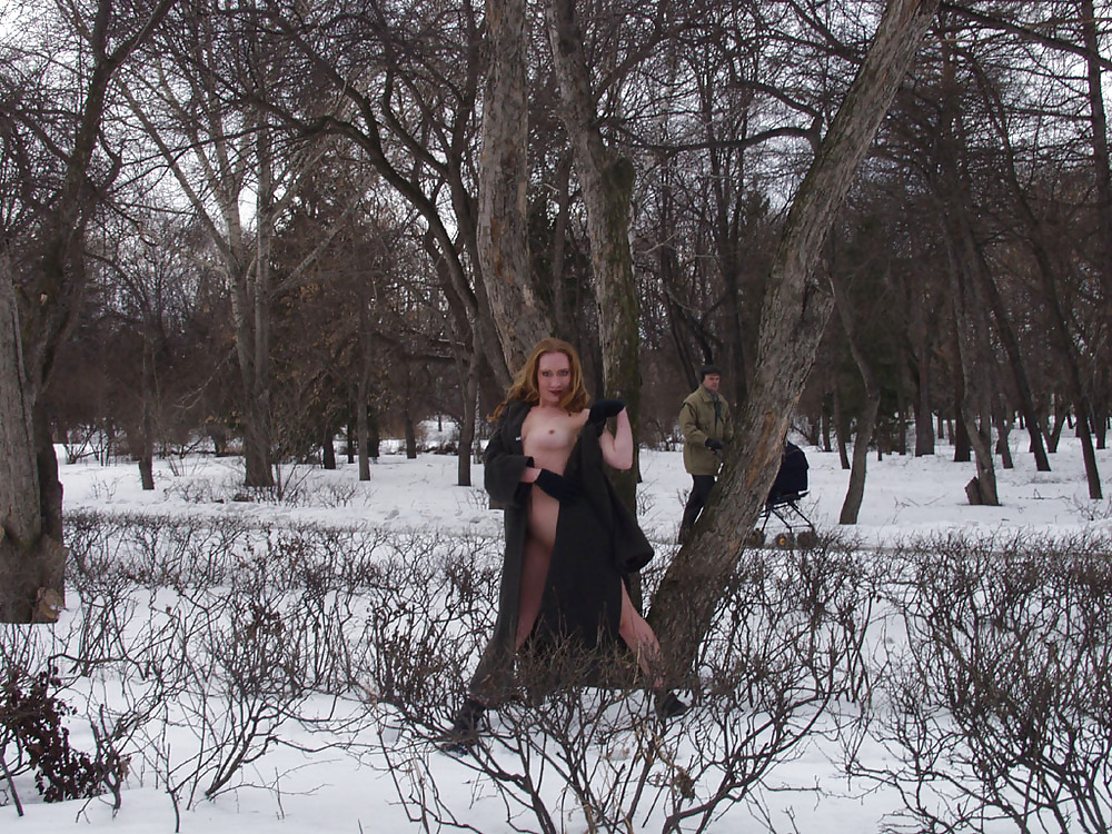 öffentliche Nacktheit (Schnee) #12250714