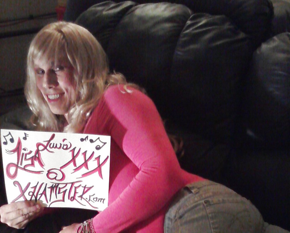 Hangin out.... #9370033